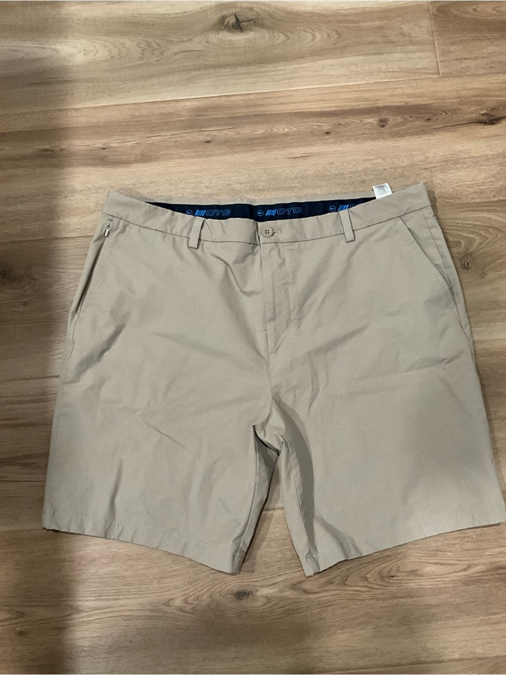 Vineyard Vines Men's Khaki Flat Front Shorts